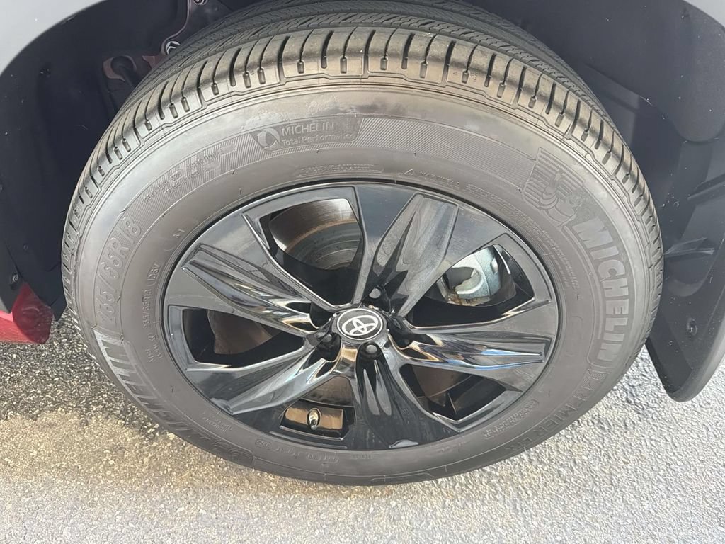 Certified 2025 Toyota Highlander XLE AWD/4WD image 31