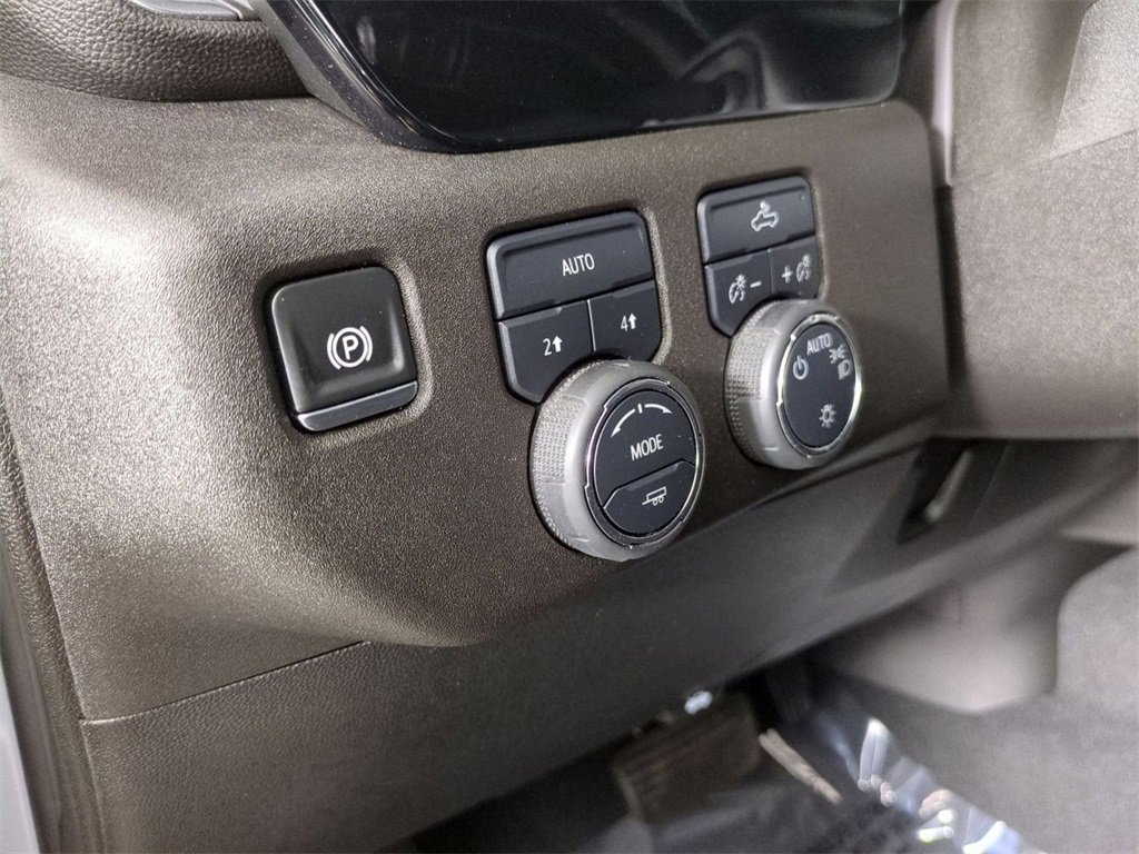 Used 2024 Chevrolet Silverado 1500 LT image 18