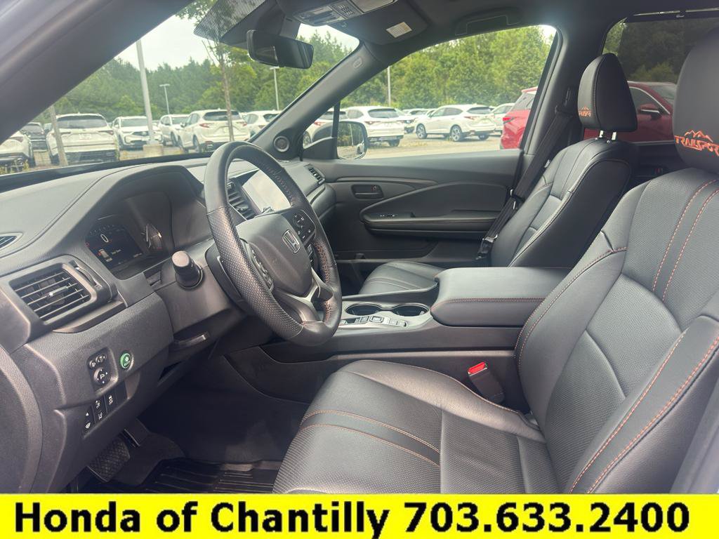 Certified 2025 Honda Passport TrailSport image 25