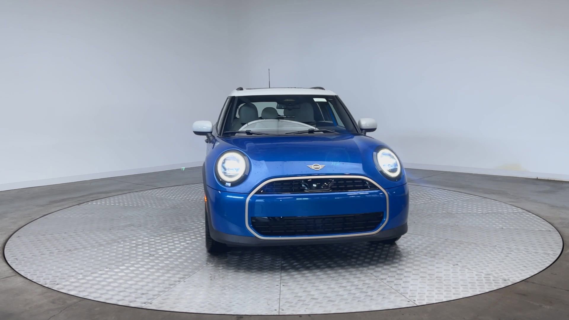New 2026 MINI Cooper 4-Door Hardtop image 3