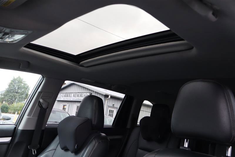 Used 2019 Toyota Highlander AWD V6 image 26