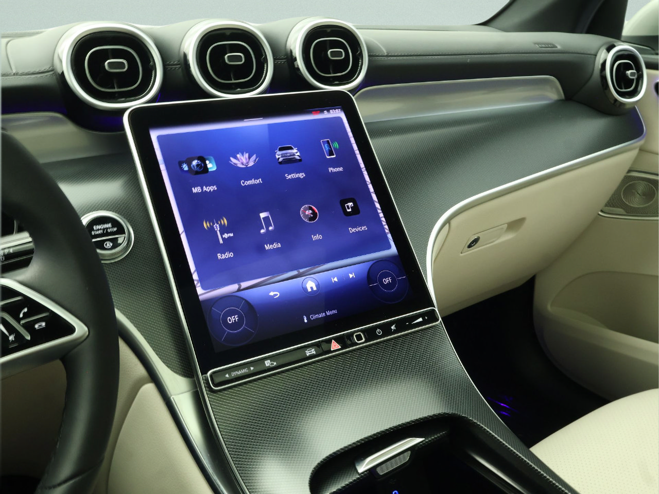 Certified 2024 Mercedes-Benz GLC 300 image 9