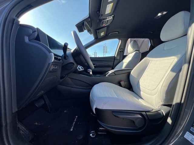 Certified 2025 Hyundai Santa Cruz SE image 14