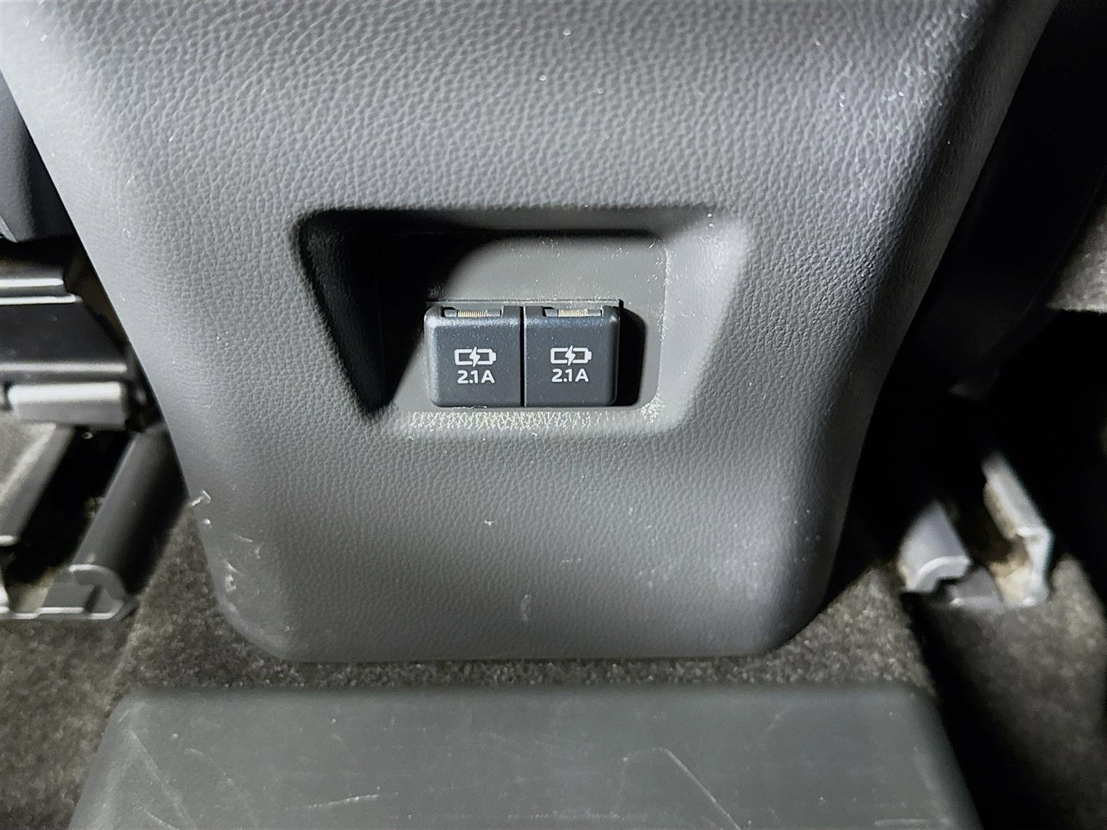 Used 2021 Toyota RAV4 SE w/ Weather & Moonroof Package AWD/4WD image 27