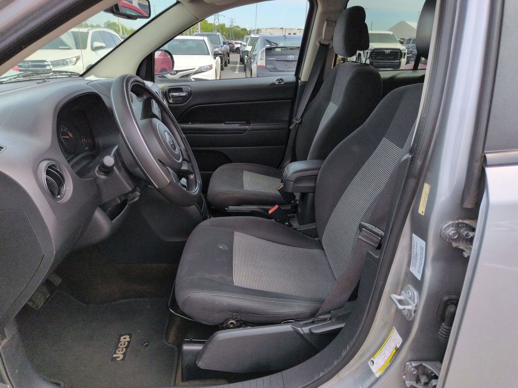 Used 2016 Jeep Compass Sport w/ Power Value Group image 10