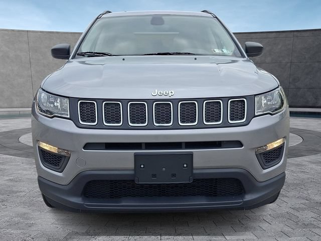 Used 2019 Jeep Compass Sport w/ Cold Weather Group AWD/4WD image 3