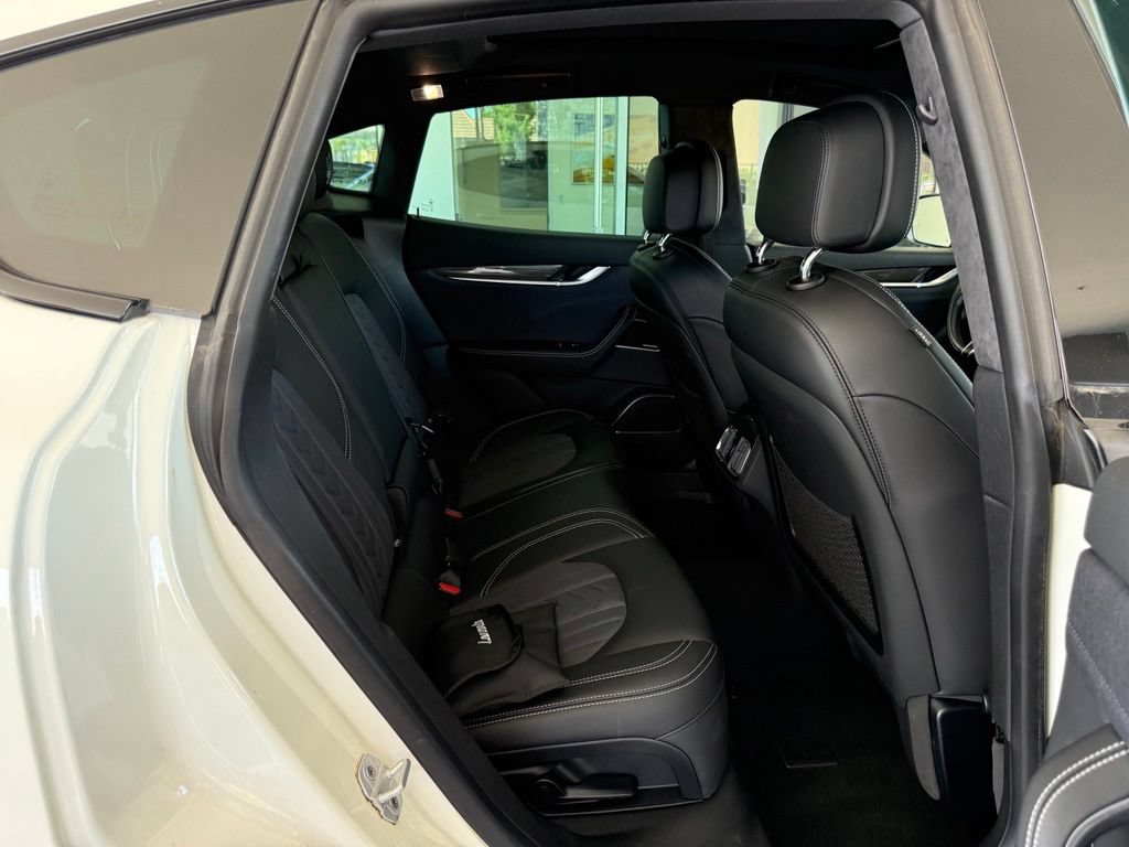 Certified 2022 Maserati Levante GT AWD/4WD image 13