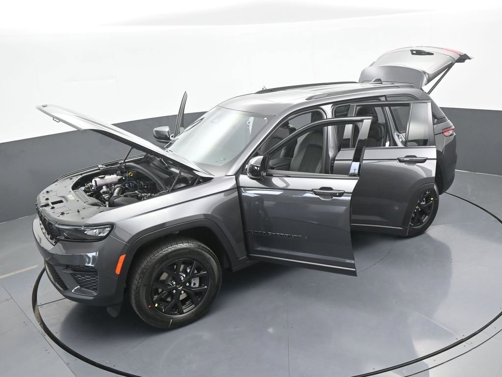 New 2025 Jeep Grand Cherokee Altitude image 49