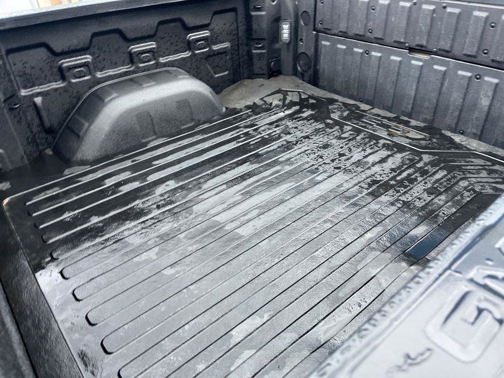 Used 2022 GMC Sierra 1500 Denali w/ Technology Package AWD/4WD image 24