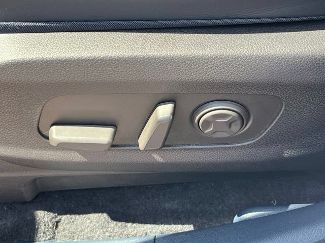 Certified 2025 Kia Carnival EX FWD image 21