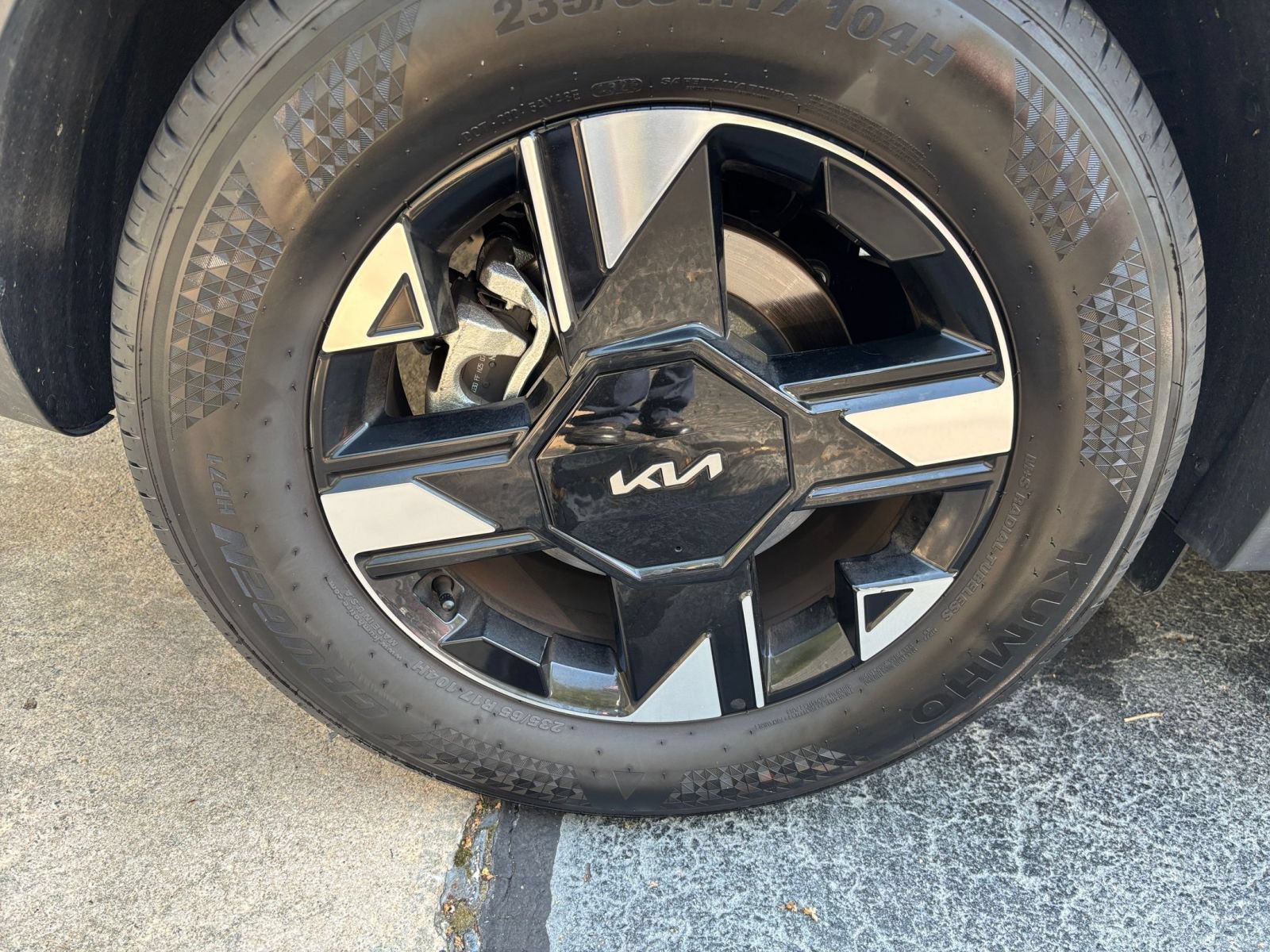Used 2026 Kia Sportage LX FWD image 24