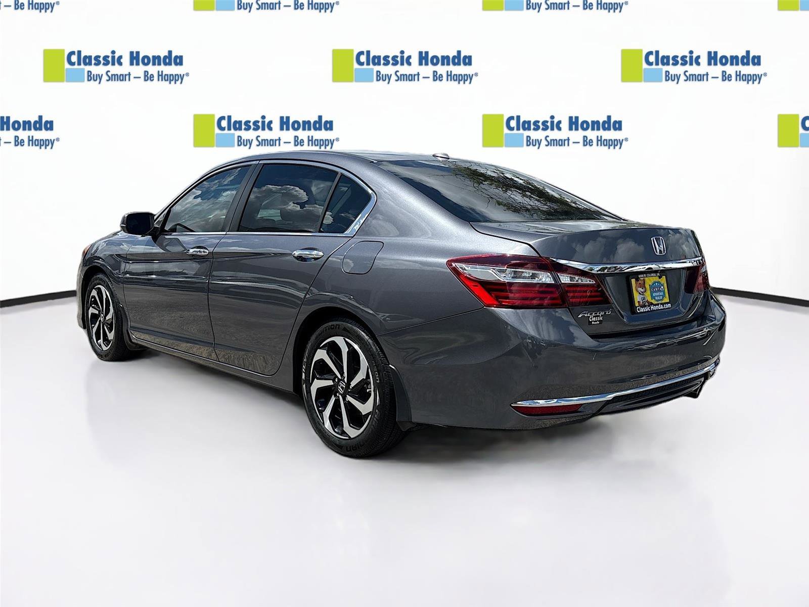 Used 2017 Honda Accord EX image 5