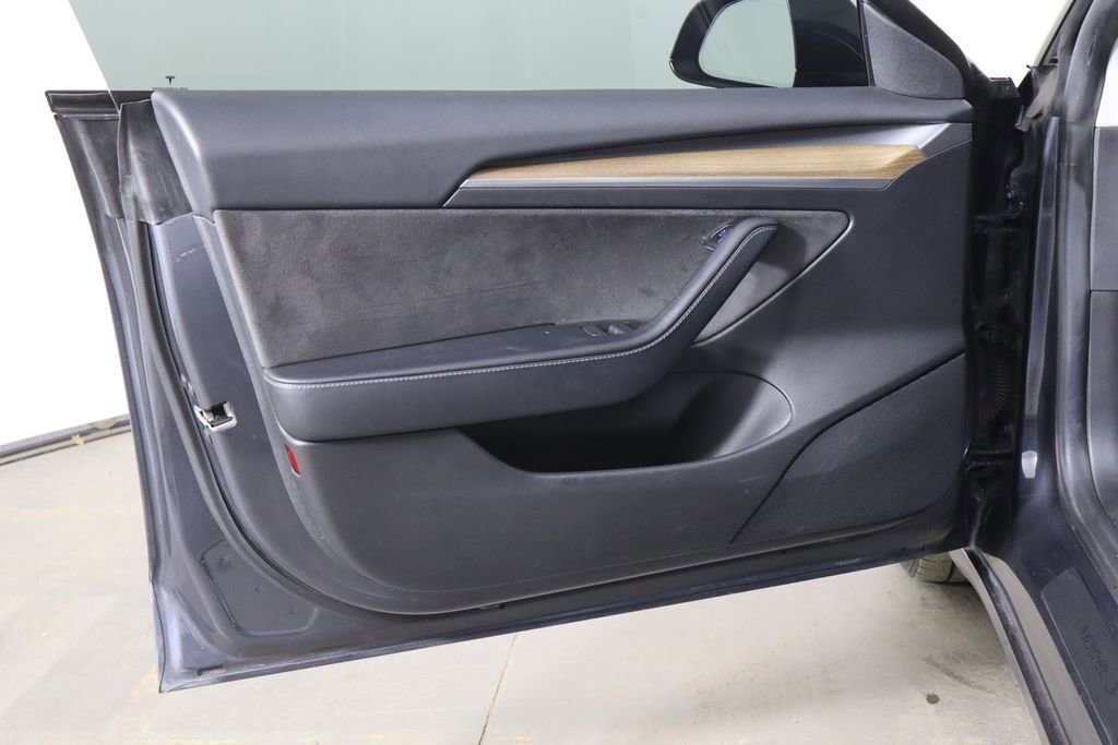 Used 2022 Tesla Model 3 Long Range AWD/4WD image 16