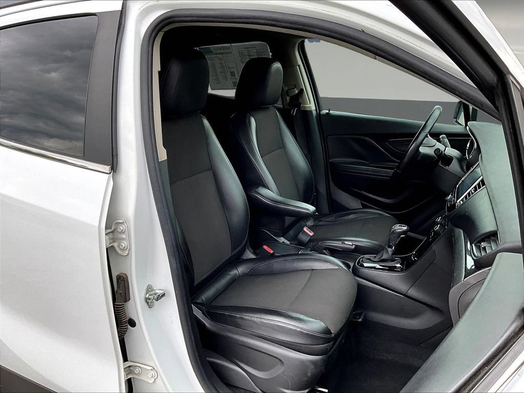Used 2020 Buick Encore Preferred FWD image 28