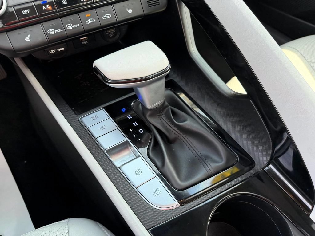 Certified 2023 Hyundai Elantra Limited FWD image 20