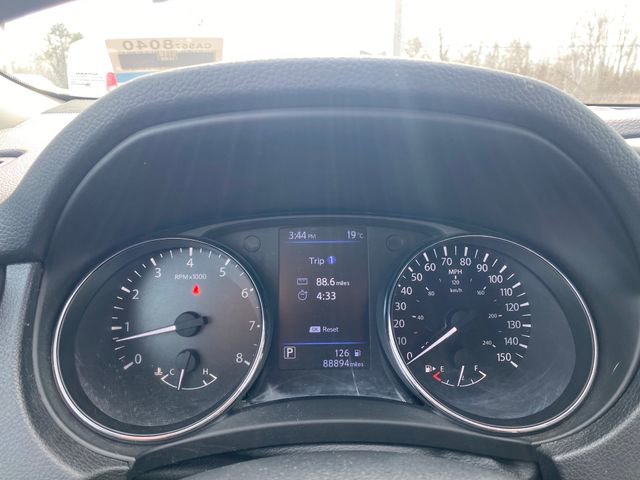 Used 2020 Nissan Rogue S image 23