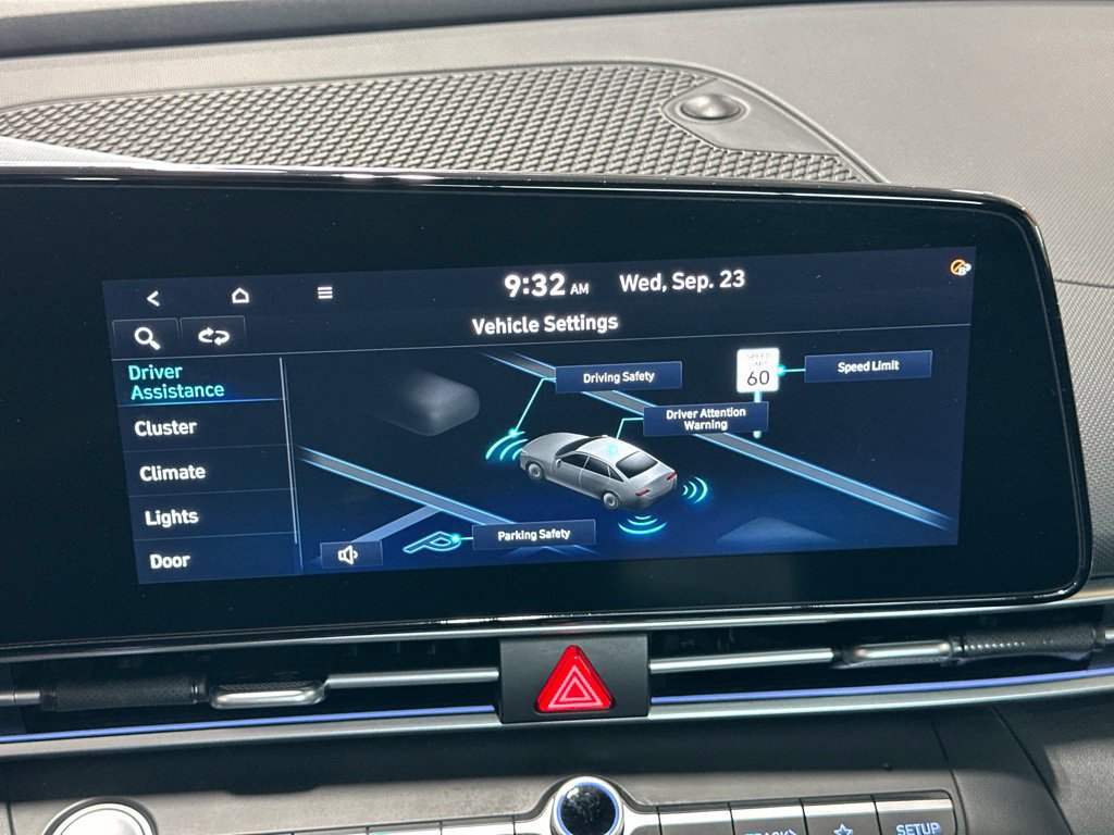 Used 2024 Hyundai Elantra SEL FWD image 5