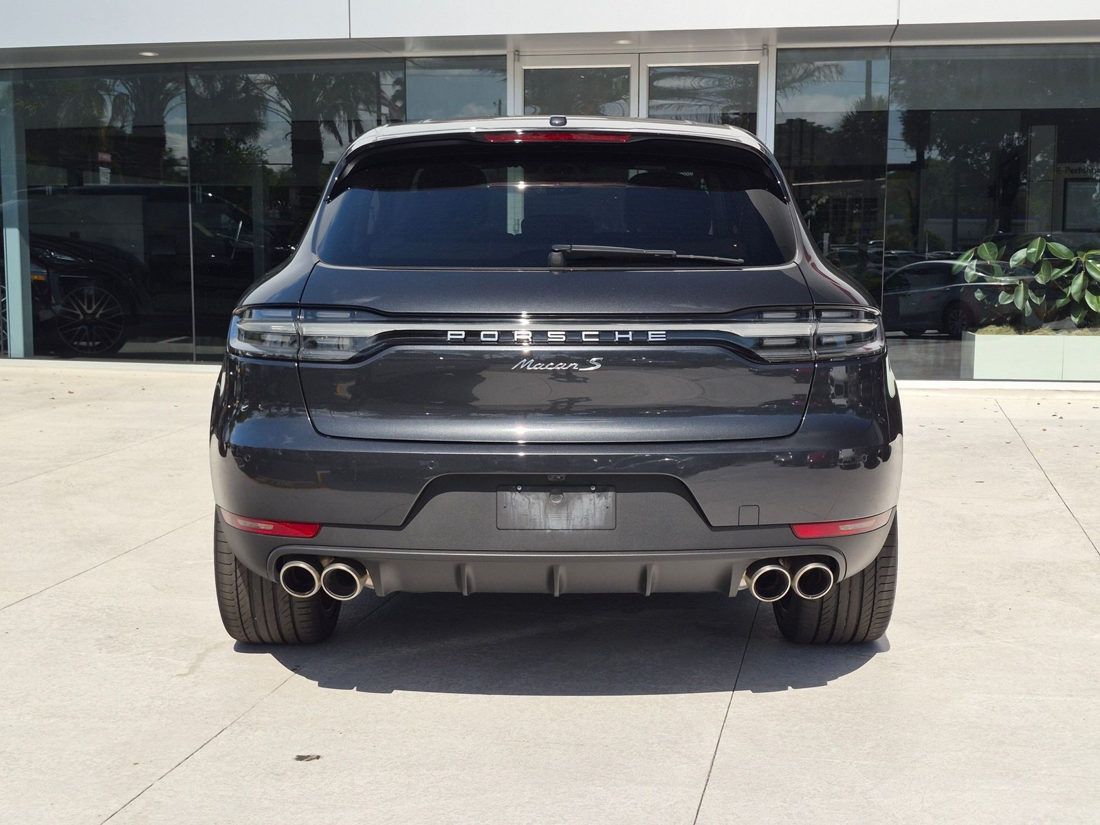 Certified 2020 Porsche Macan S AWD/4WD image 10