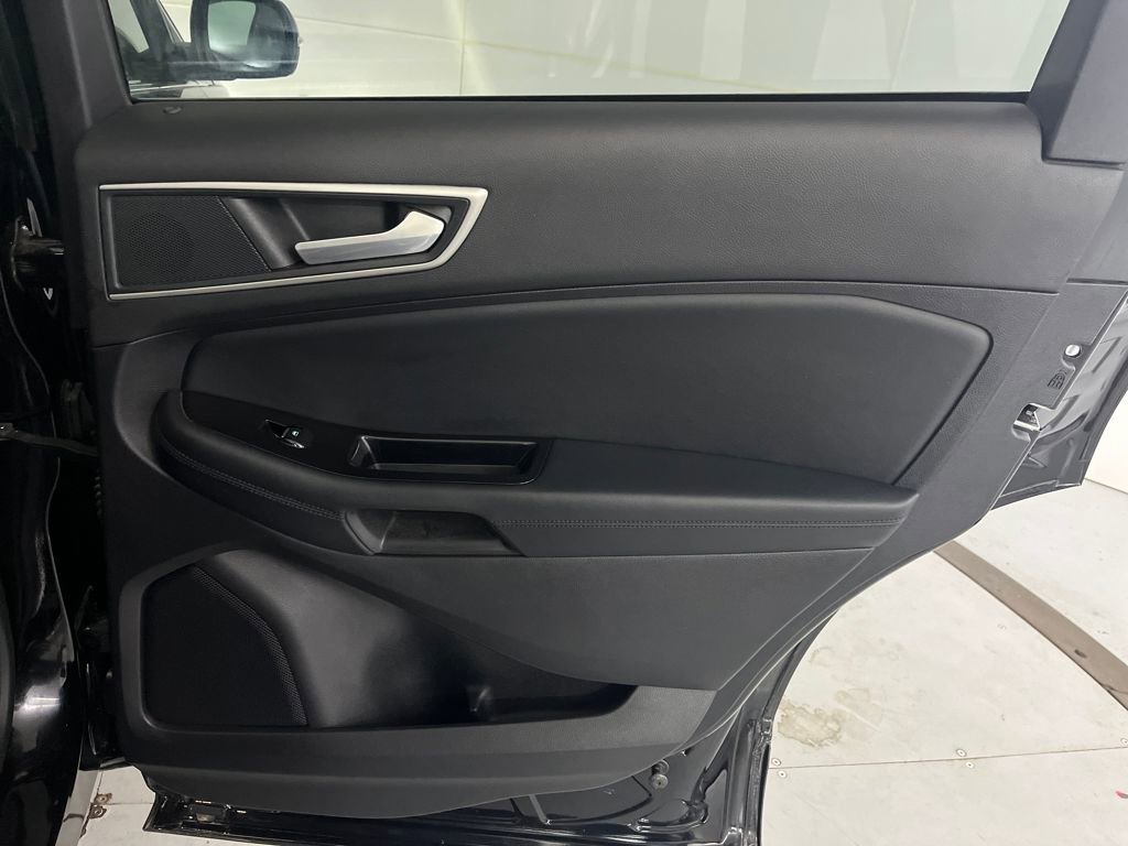 Used 2019 Ford Edge SEL w/ Equipment Group 201A image 28