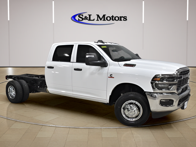 New 2026 RAM 3500 Tradesman w/ Chrome Appearance Group A AWD/4WD image 8