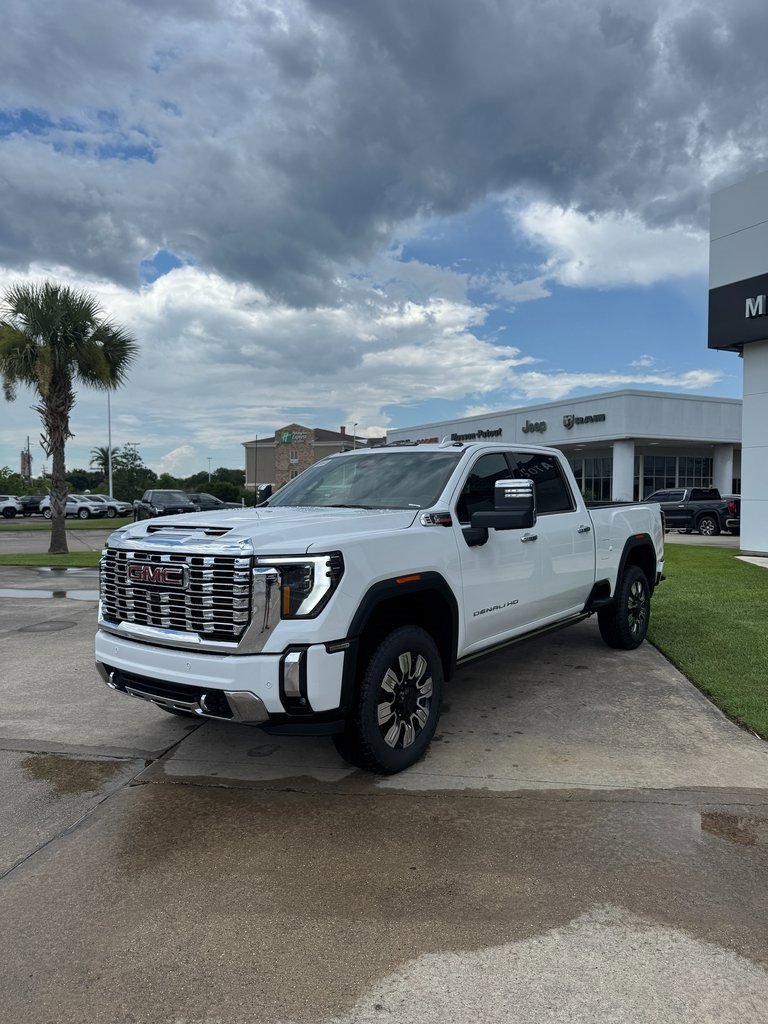 New 2025 GMC Sierra 2500 Denali w/ Denali Reserve Package image 4