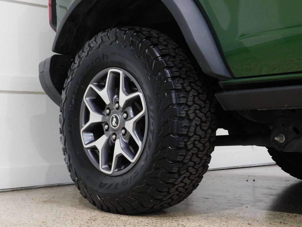 Used 2024 Ford Bronco Badlands image 9