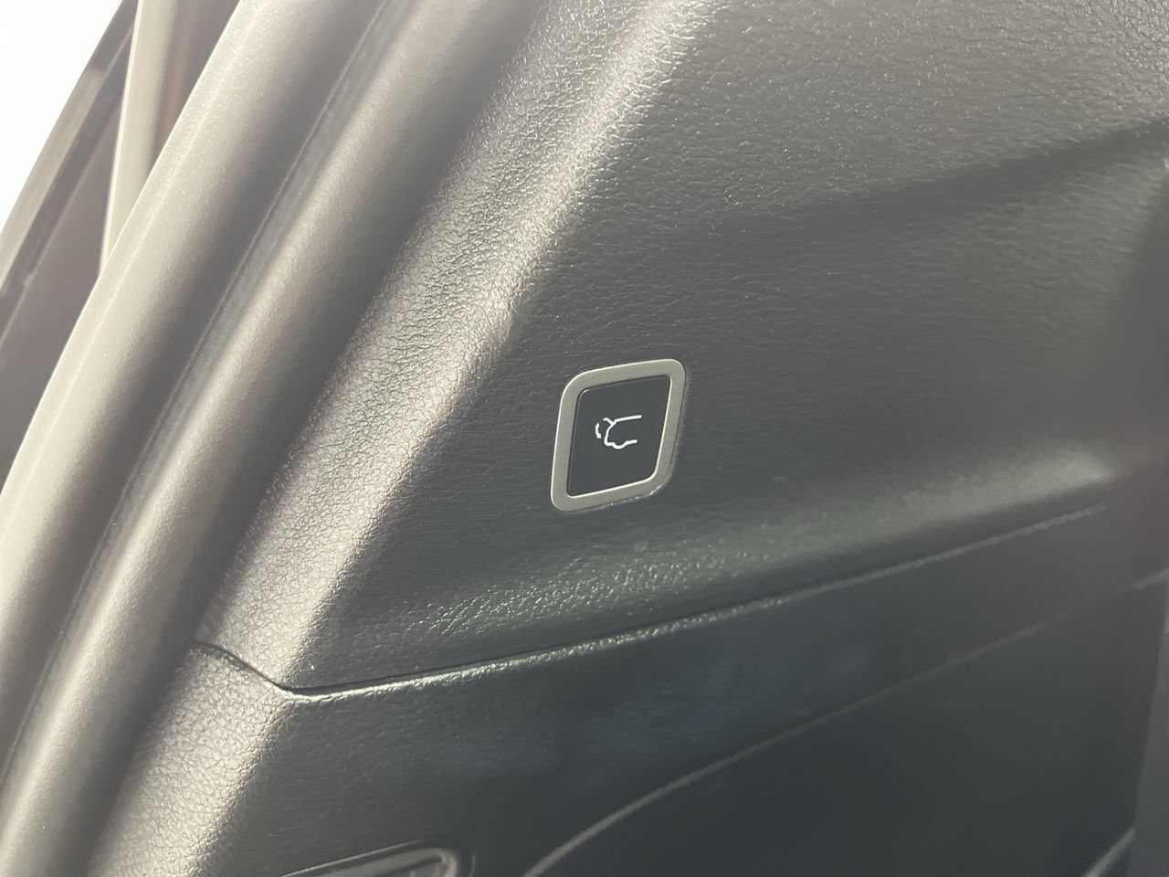 Used 2025 Chrysler Pacifica Select FWD image 31