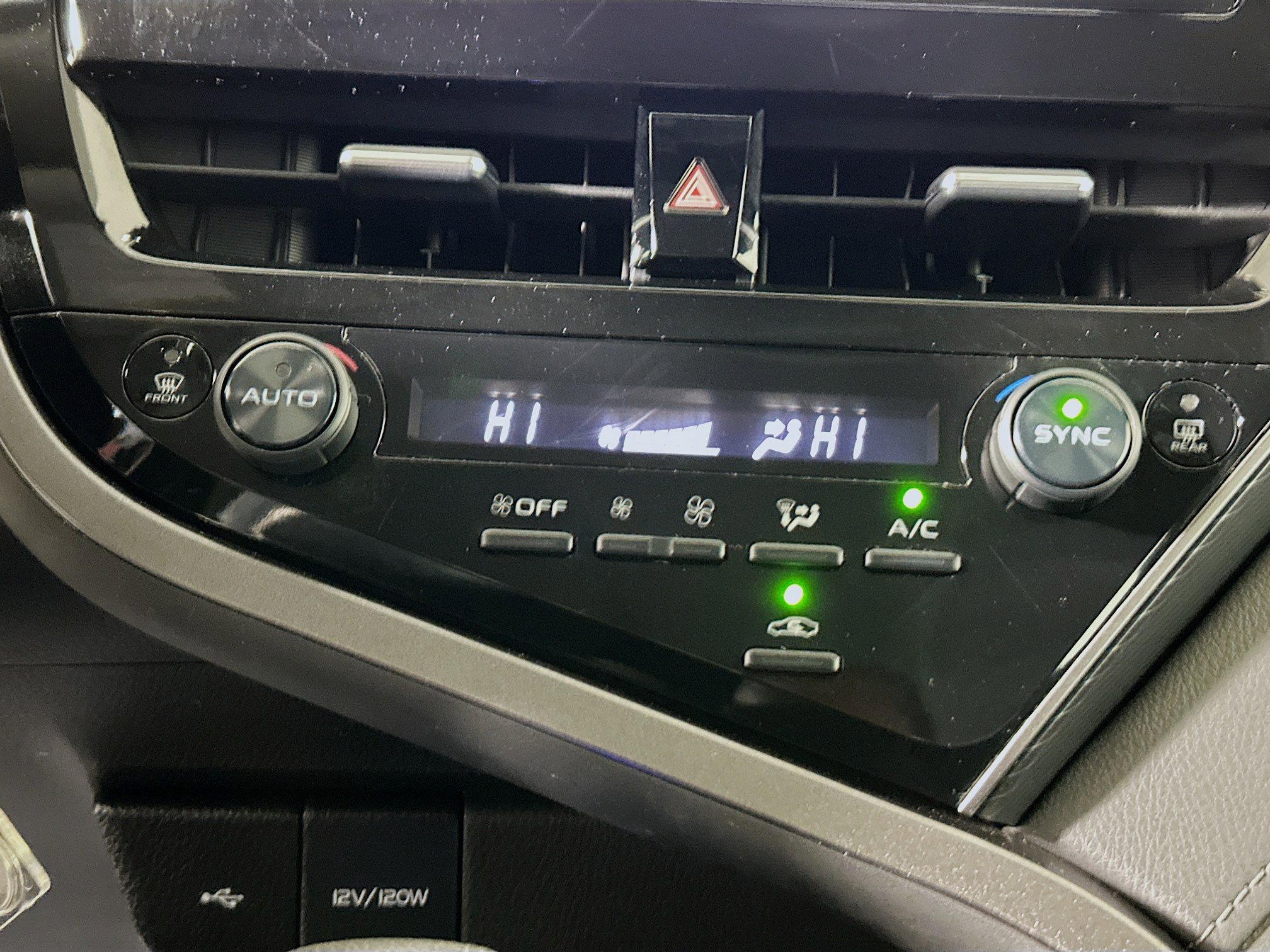 Used 2024 Toyota Camry LE image 22