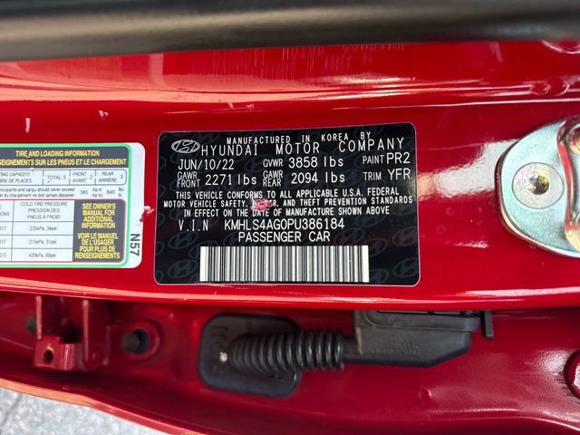 Used 2023 Hyundai Elantra SEL w/ Convenience Package FWD image 17
