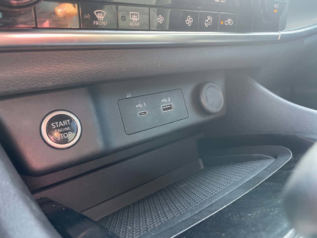 Used 2023 Nissan Rogue SV FWD image 19