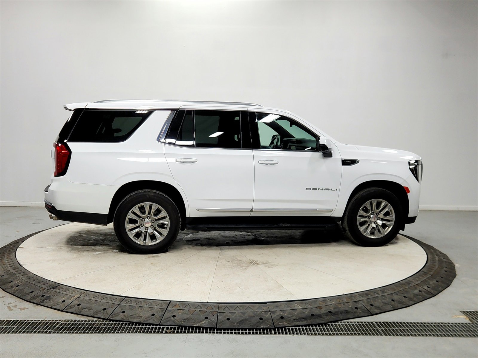 Used 2023 GMC Yukon Denali image 8