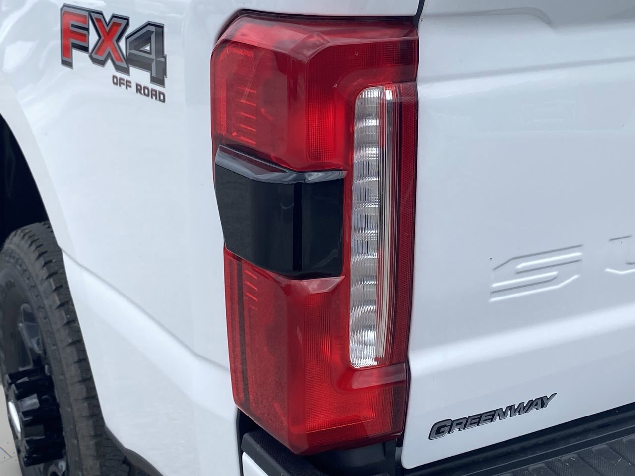 Used 2026 Ford F350 Lariat AWD/4WD image 7