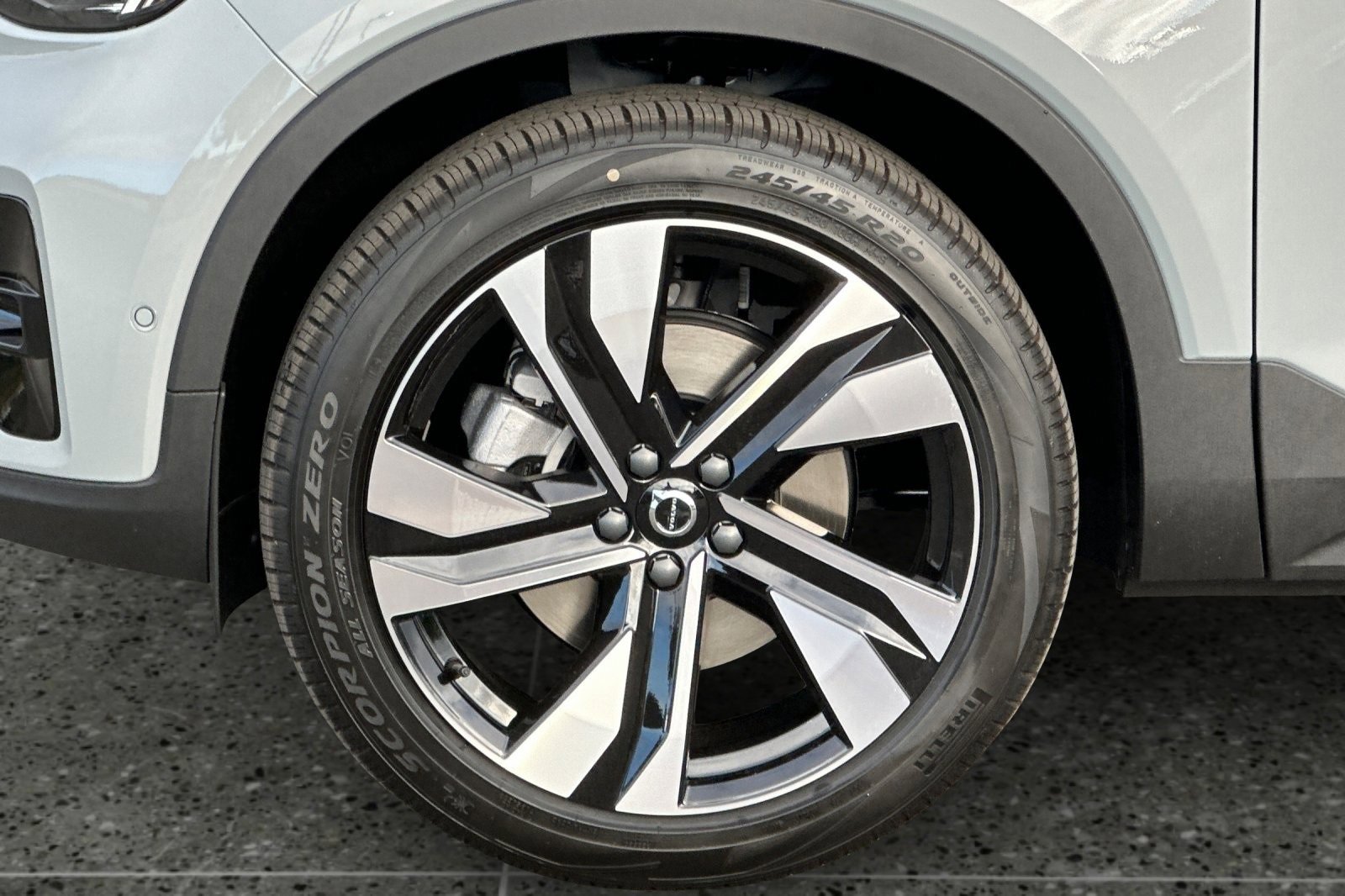 New 2026 Volvo XC40 B5 Ultra w/ Climate Package image 11