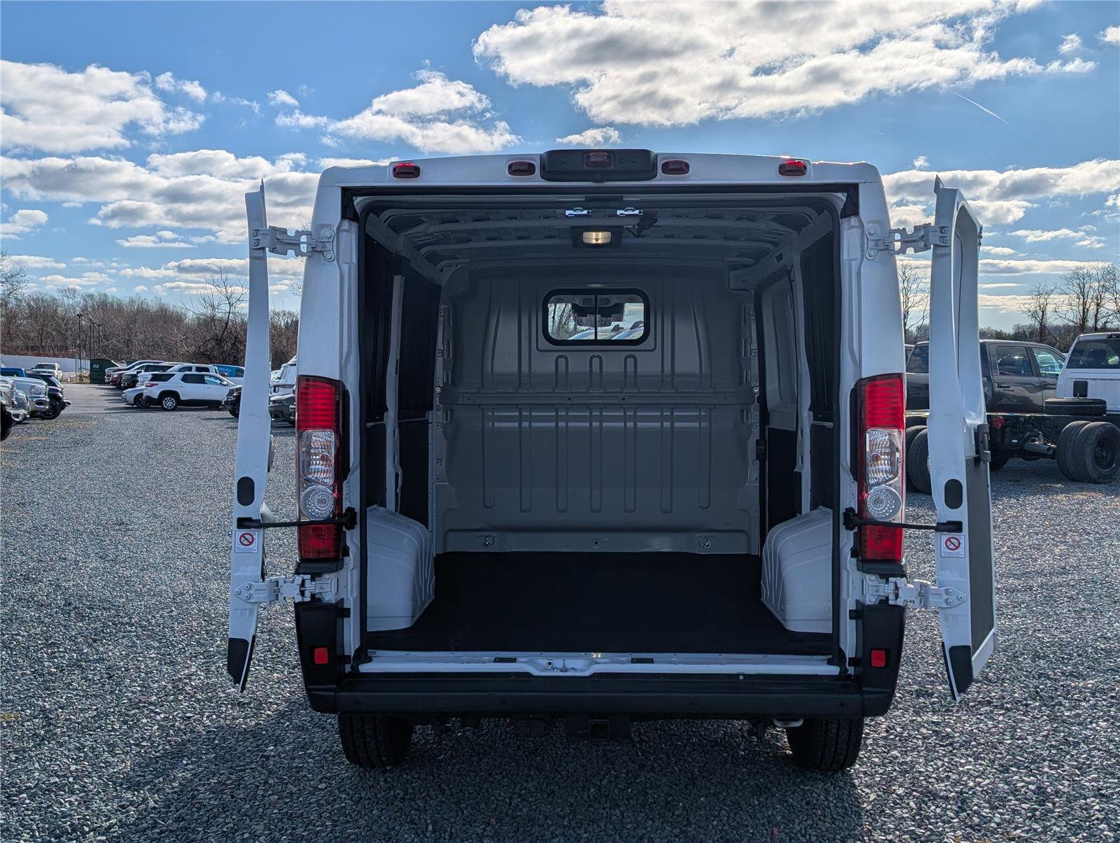 Used 2025 RAM ProMaster 1500 w/ Premium Convenience Group image 13