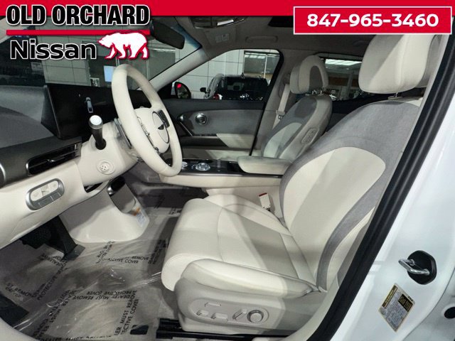 Used 2025 Genesis GV60 Advanced AWD/4WD image 11