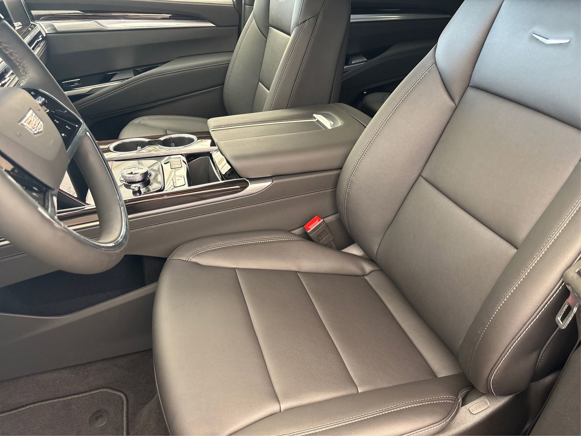 New 2025 Cadillac Escalade ESV Luxury image 9