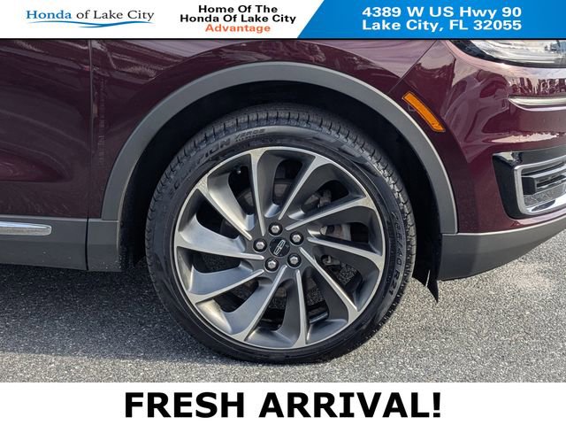 Used 2019 Lincoln Nautilus Reserve image 11