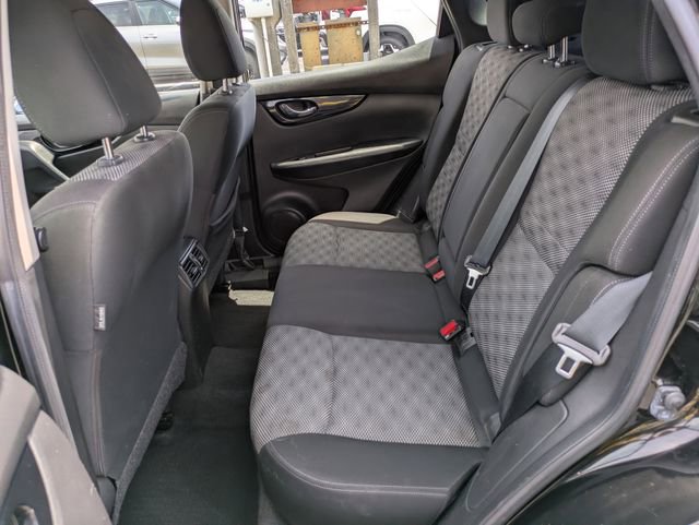 Used 2020 Nissan Rogue Sport SV FWD image 10