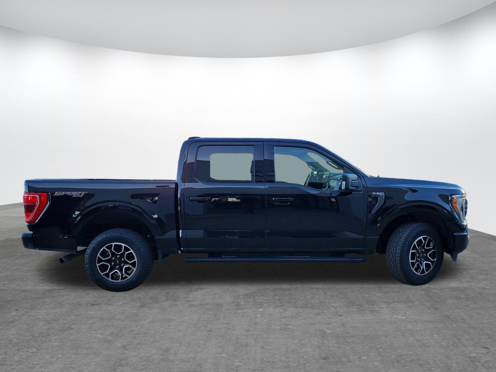 Used 2022 Ford F150 XLT w/ Equipment Group 302A High image 4