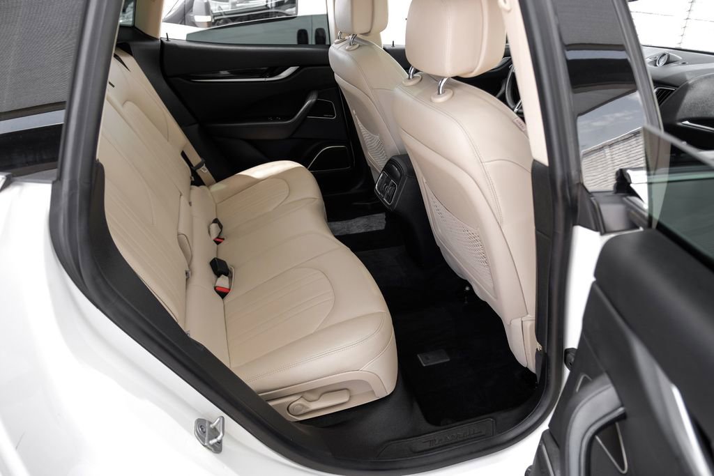 Used 2019 Maserati Levante image 41