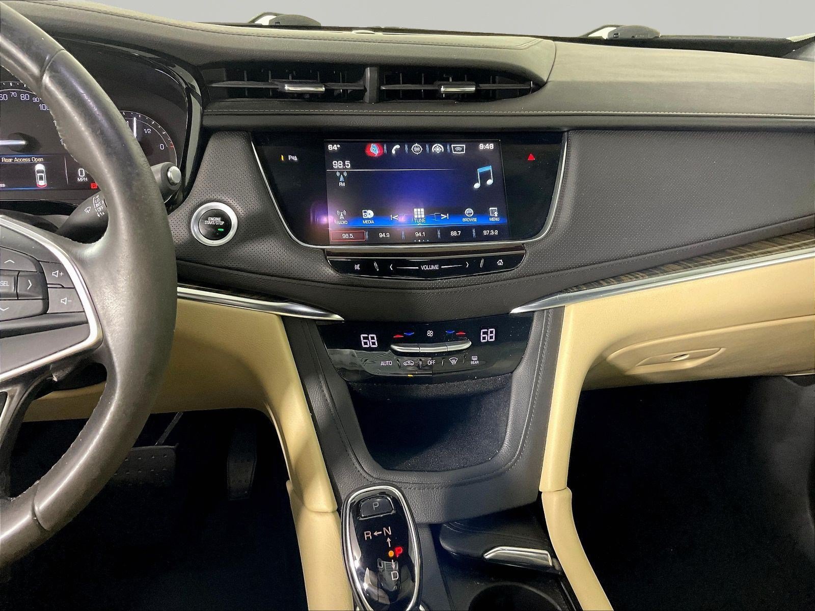 Used 2017 Cadillac XT5 FWD image 9