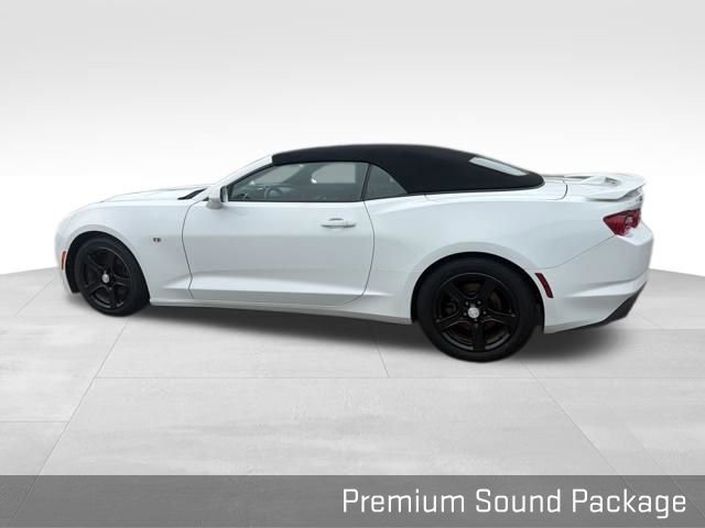 Used 2020 Chevrolet Camaro LT RWD image 9
