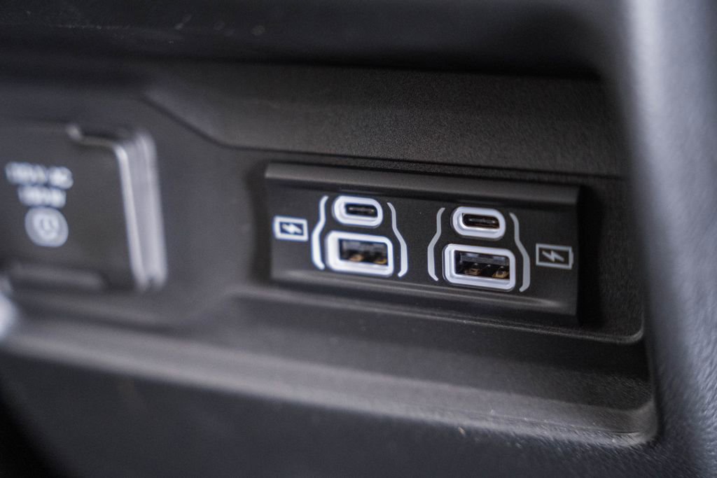 New 2025 Jeep Grand Cherokee Altitude image 30