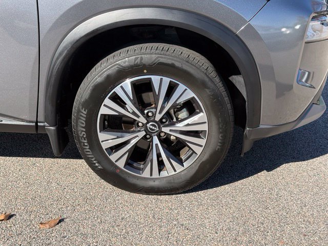 Certified 2023 Nissan Rogue SV w/ SV Premium B Package AWD/4WD image 12