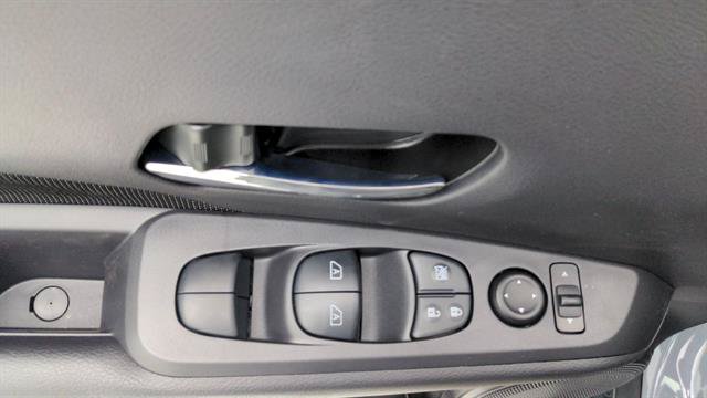 Certified 2023 Nissan Kicks SV FWD image 17