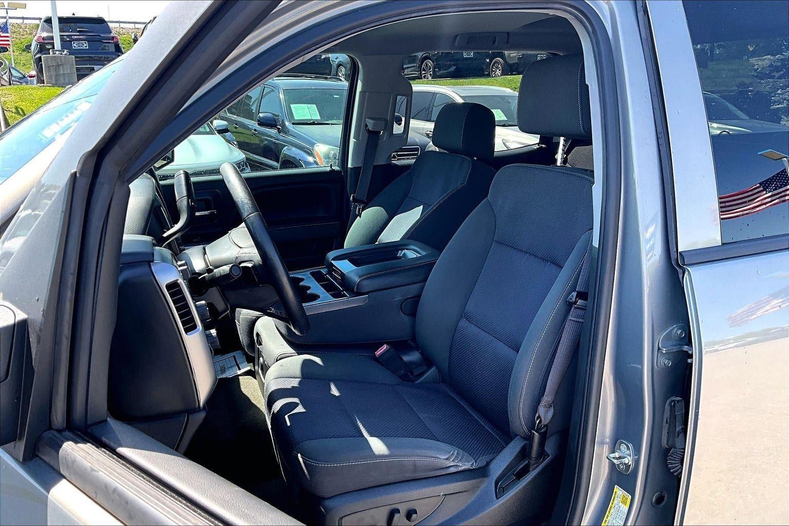 Used 2017 Chevrolet Silverado 1500 LT w/ All Star Edition AWD/4WD image 18