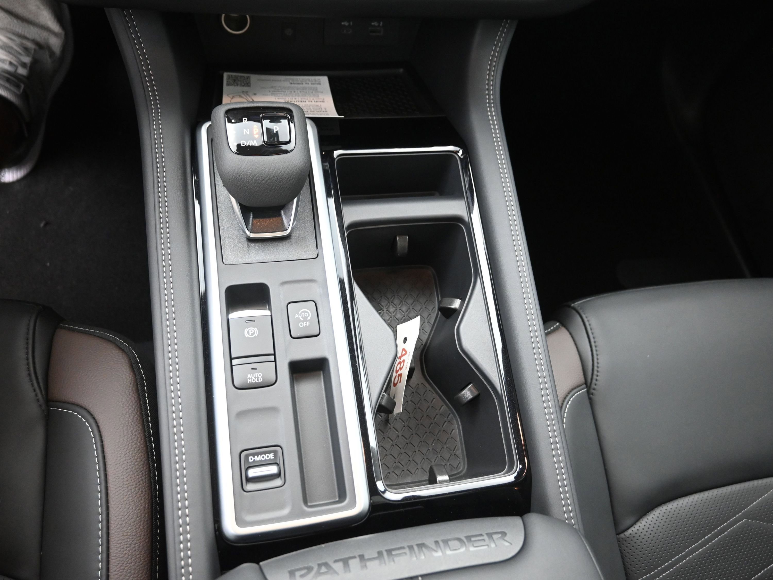 New 2025 Nissan Pathfinder Platinum image 18