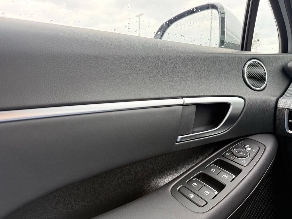 Certified 2026 Hyundai Sonata SEL FWD image 11