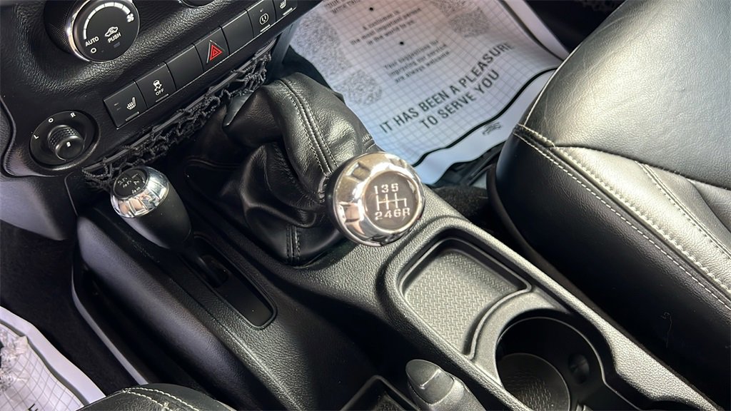 Used 2014 Jeep Wrangler Unlimited Rubicon w/ Dual Top Group image 25