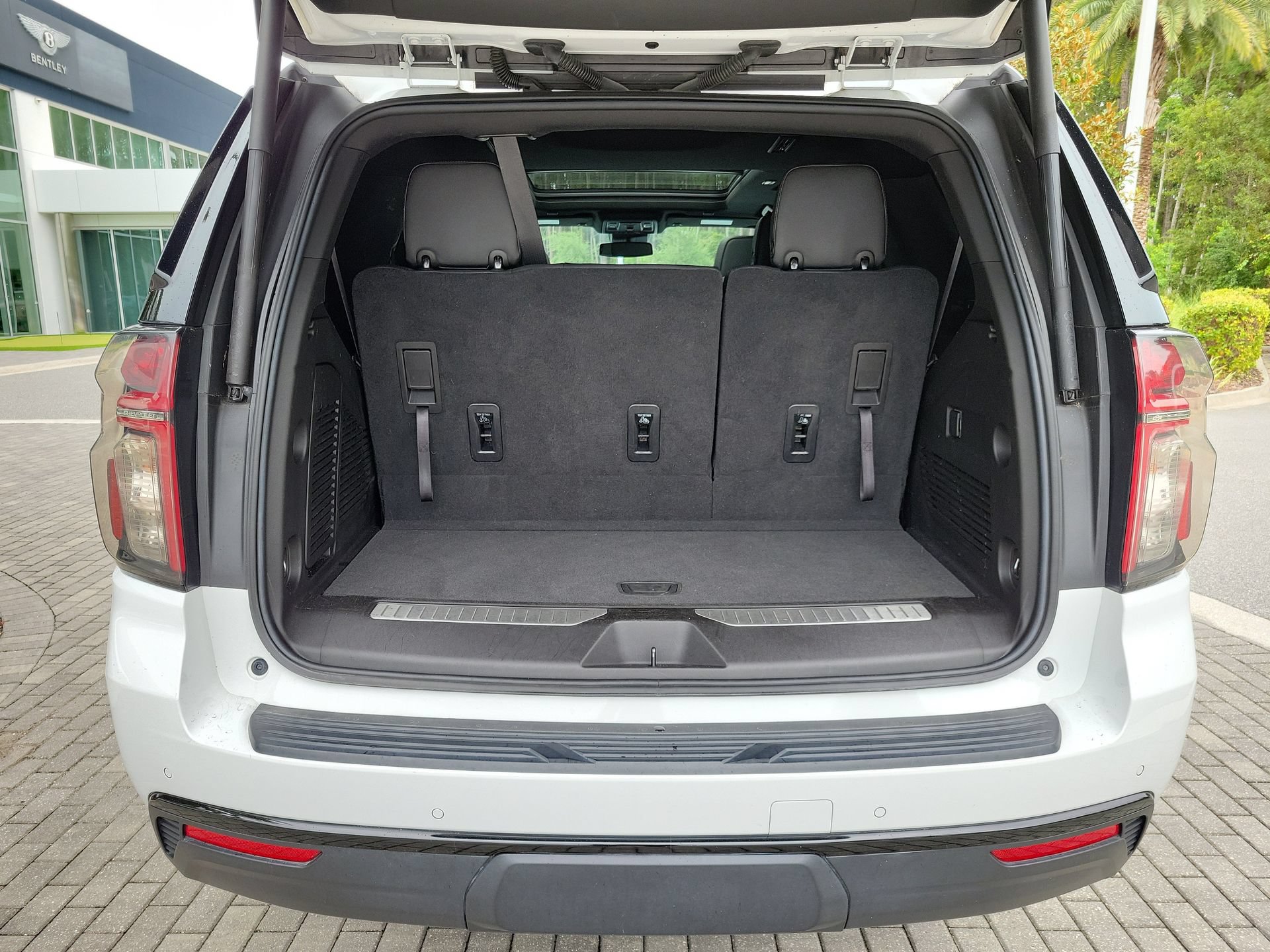Used 2023 Chevrolet Tahoe RST AWD/4WD image 11